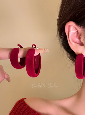 漂亮新年 红色丝绒大耳圈耳环女秋冬复古小众设计高级感夸张耳饰