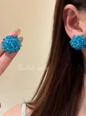Bubble Sake ju显白！蓝色编织绣球花耳钉女2025新款独特度假耳饰