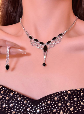 黑金香氛黑色V形流苏项链