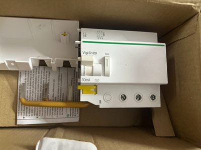 原装全新施耐德漏电附件A9N18566 VIGIC120-1议价