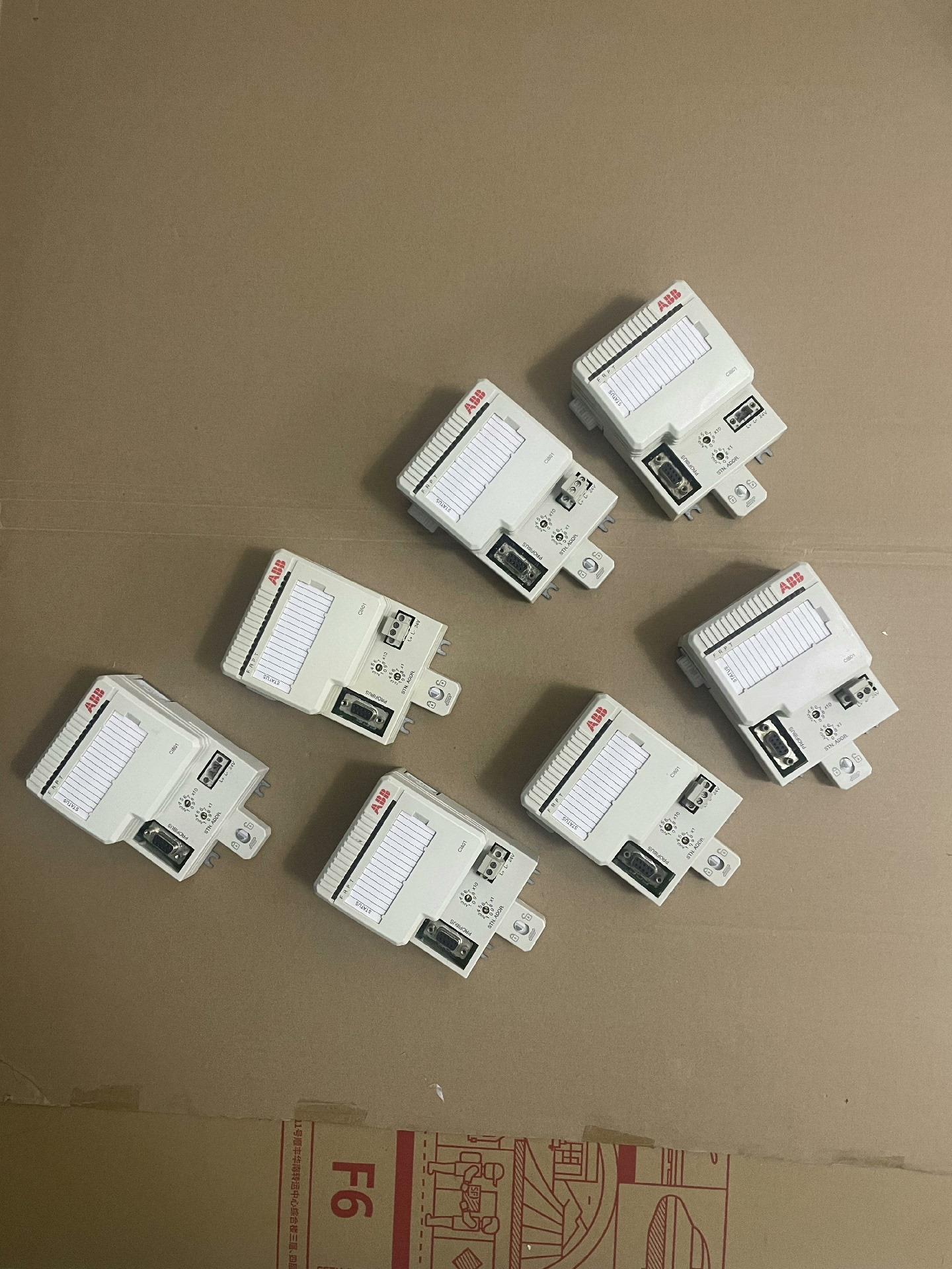 ABB模块，型号CI801，功能完好，成色如图。