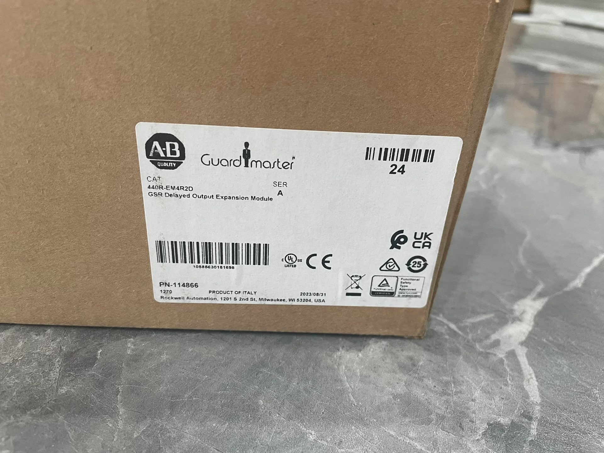 440R-EM4R2D 全新原装正品 ，数量35个现货，秒发