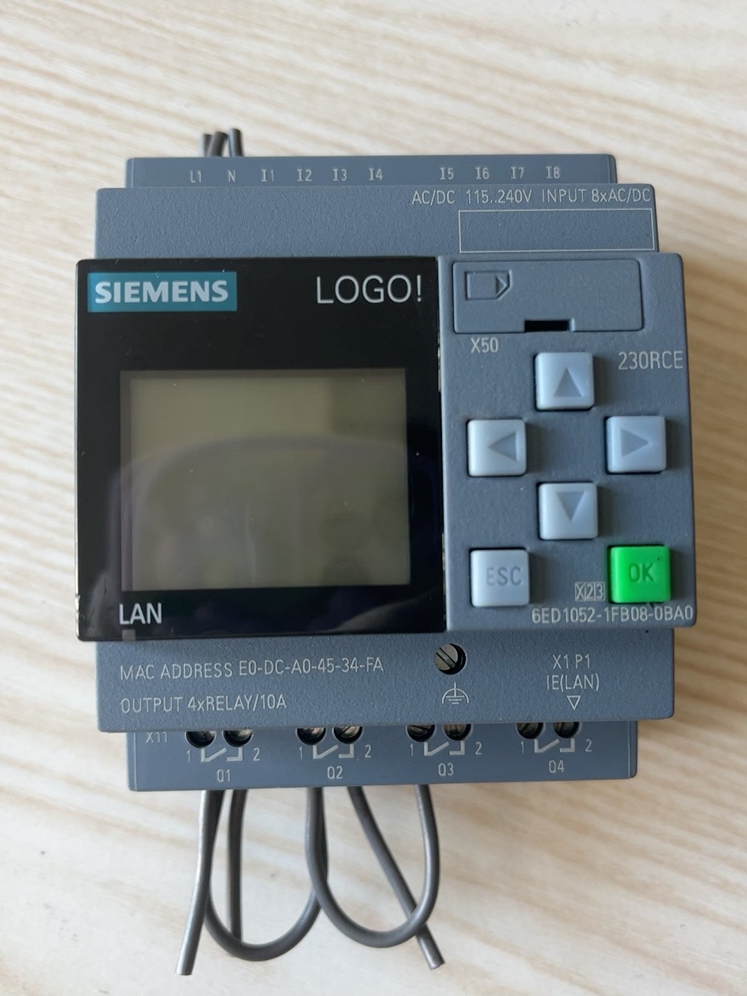 西门子控制器 6ED1052-1FB08-0BA0，九成新，