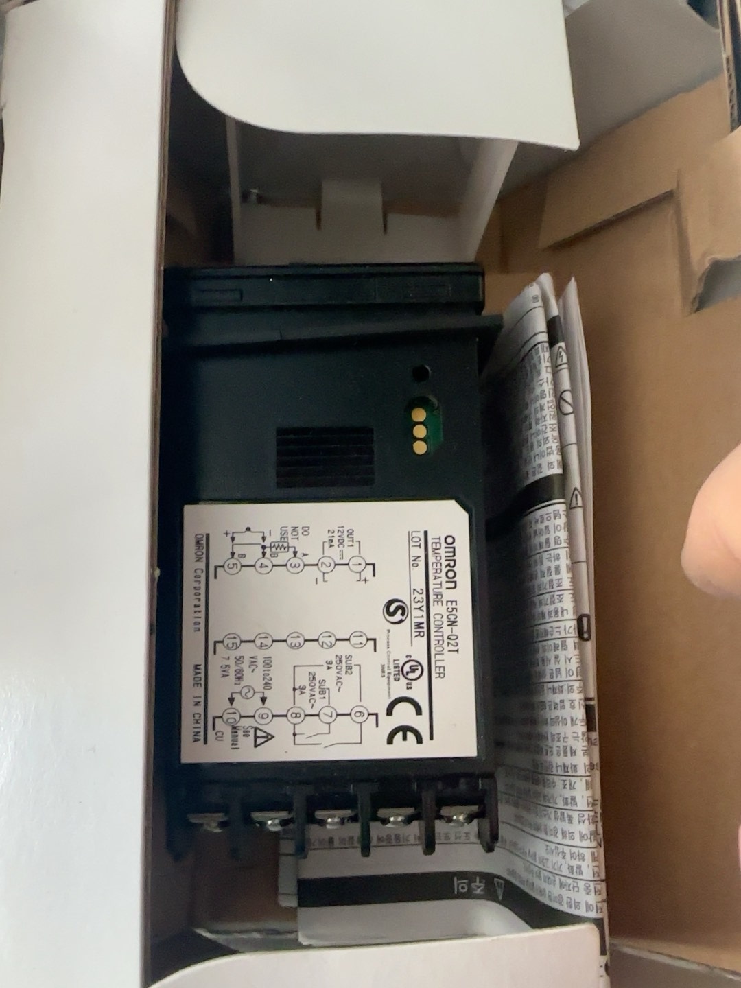 原装欧姆龙温控器E5CN-Q2T