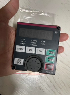 FR-DU08 三菱变频器操作面板，实图拍摄基本全新，功能完议价