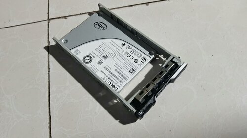 DELL   戴尔EMC HUS728T8TAL4204 8