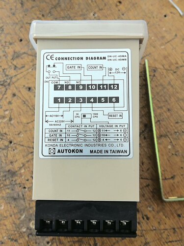 台湾康达计数器 DN-UC-4DMB 有2个