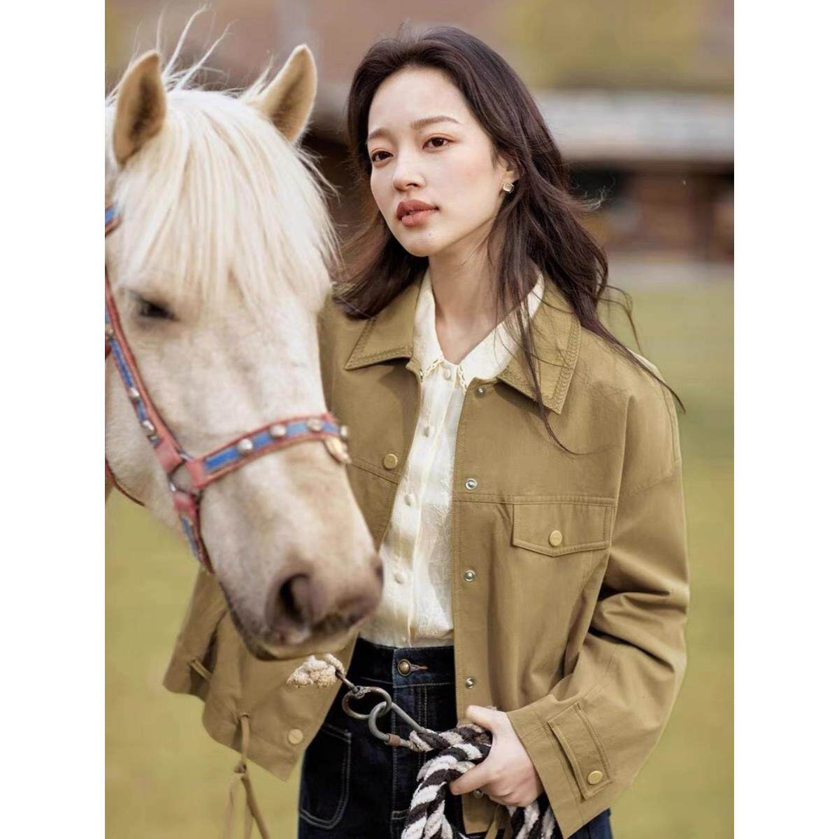 折扣轻户外外套女士2026年春季新款宽松小个子休闲薄款短夹克上衣