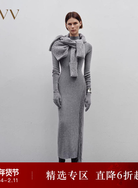 OVVOutlet秋冬新款女装双色纱线半高领流苏装饰针织长袖连衣裙