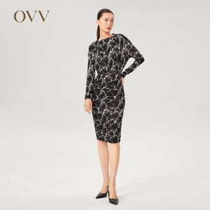 OVVOutlet 秋冬新款弹力针织印花修身腰带长袖连衣裙