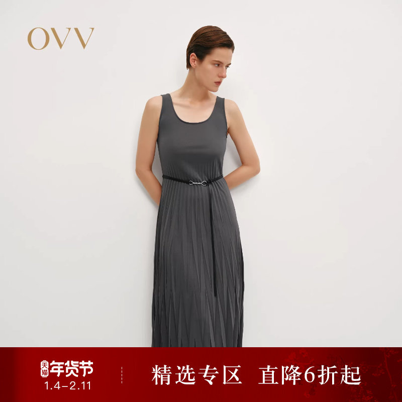 OVVOutlet秋冬热卖女装时髦圆领设计感百褶下摆吊带连衣裙