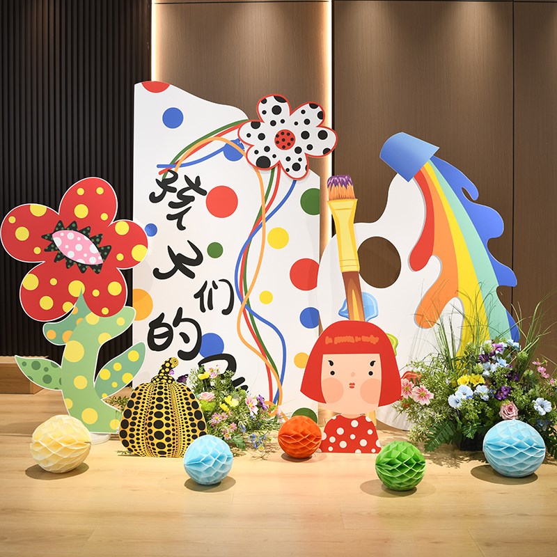美术画板布置装饰画室儿童画展展板培训机构幼儿园学校环创KT板
