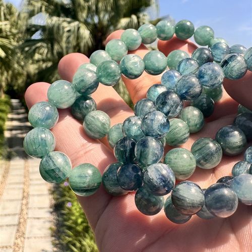 双色猫眼蓝绿晶(特殊蓝晶石)一图一物