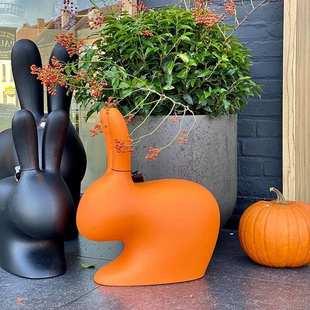 意大利Qeeboo创意兔子椅家用多功能儿童凳子装 饰摆件现代轻奢家具