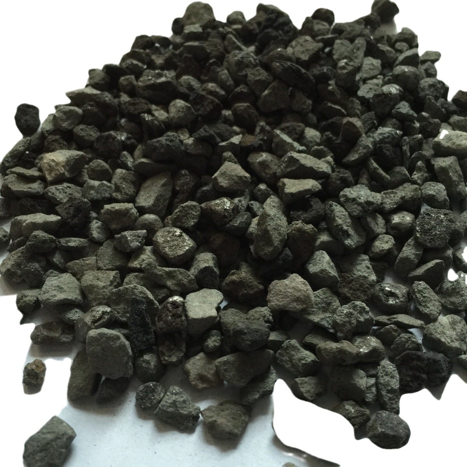 锅炉循环水过滤除铁 除氧用磁铁矿滤料 工业用水过滤用磁铁矿滤料