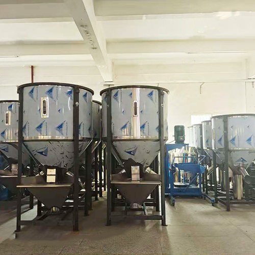 东莞螺杆强制喂料拌料机 风管加热立式搅拌机 螺旋抛洒立式搅拌机