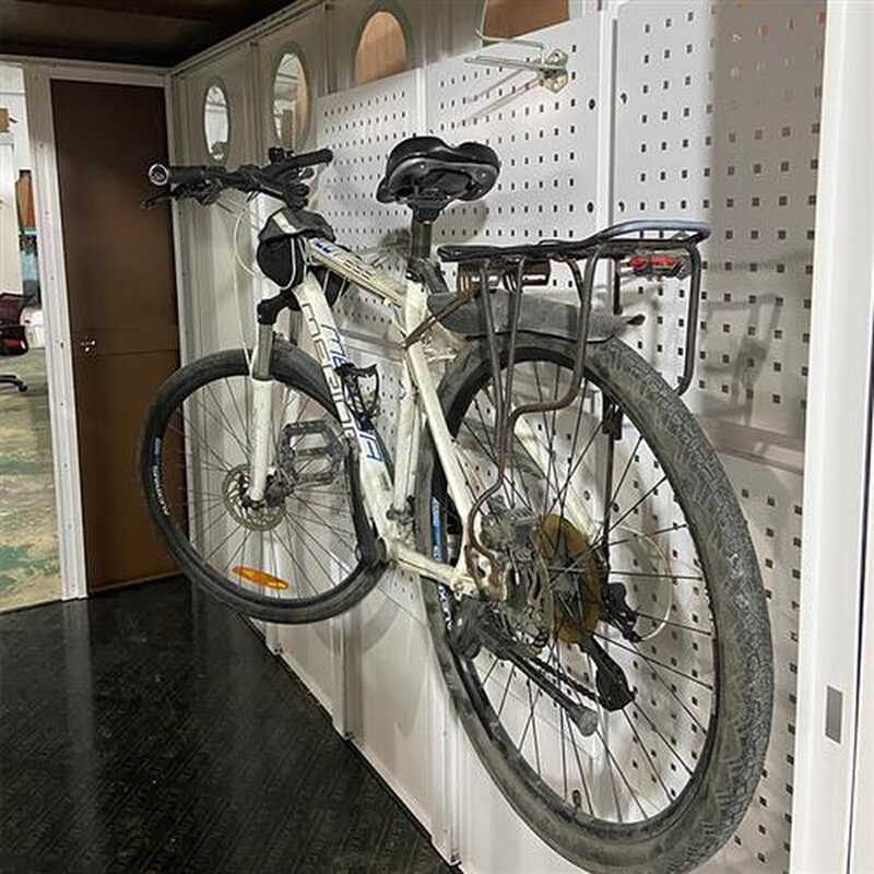 免打孔洞洞板莫腾户外储物房用壁挂工具板金属安装板可悬挂自行车