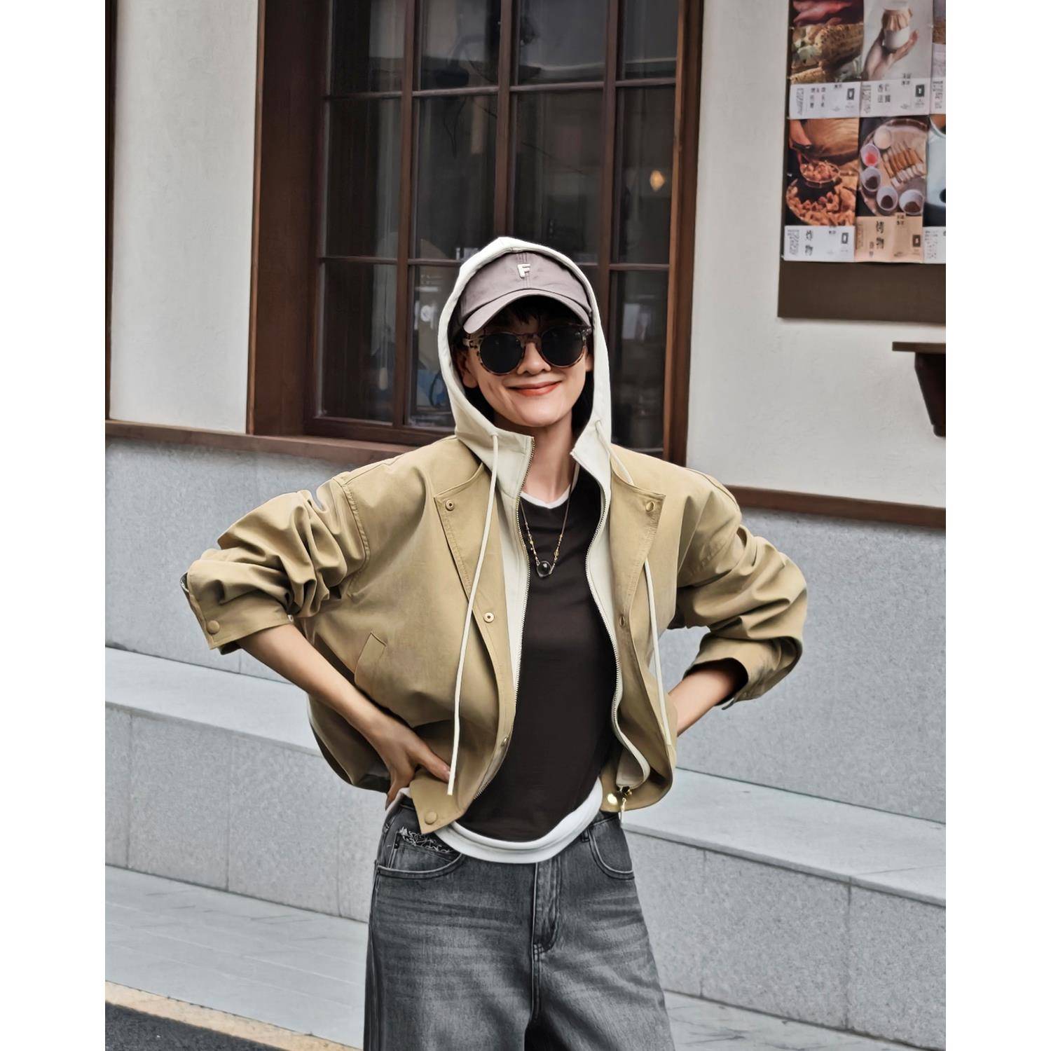 轻城_苏小糖|拿铁 卡其色连帽假两件夹克早秋宽松短款风衣外套女