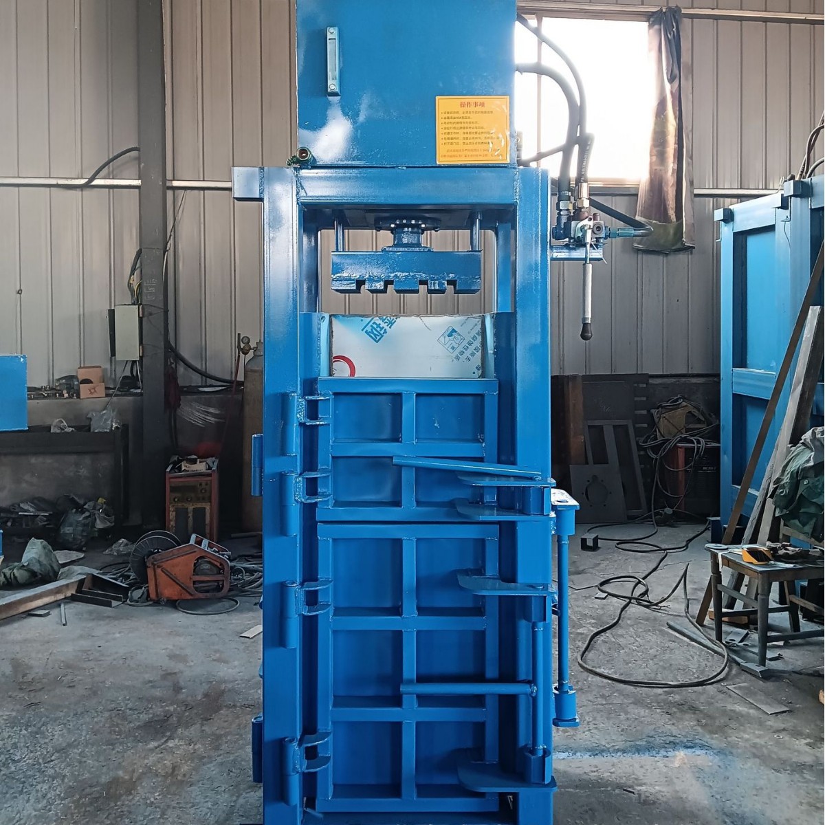 四开门服装液压打包横竖穿绳井字型打包液压打包机厂家