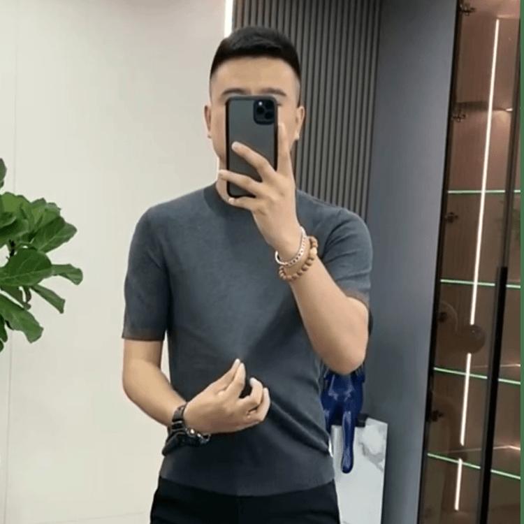 秋冬简约纯色圆领毛衣男士韩版修身套头休闲百搭针织打底衫潮