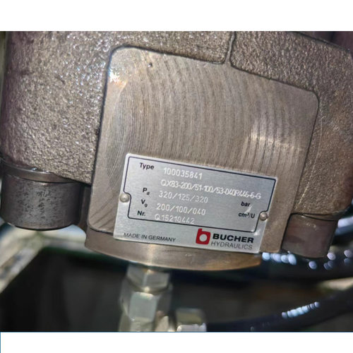 布赫双联齿轮泵100035841 QX83-200/51-100/53-040R446-6-G