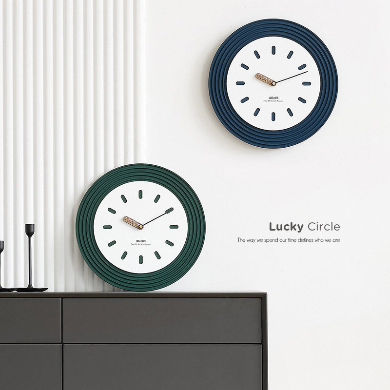 wozoom屋准简约时尚时钟现代网红家用创意2025新款挂钟客厅钟表