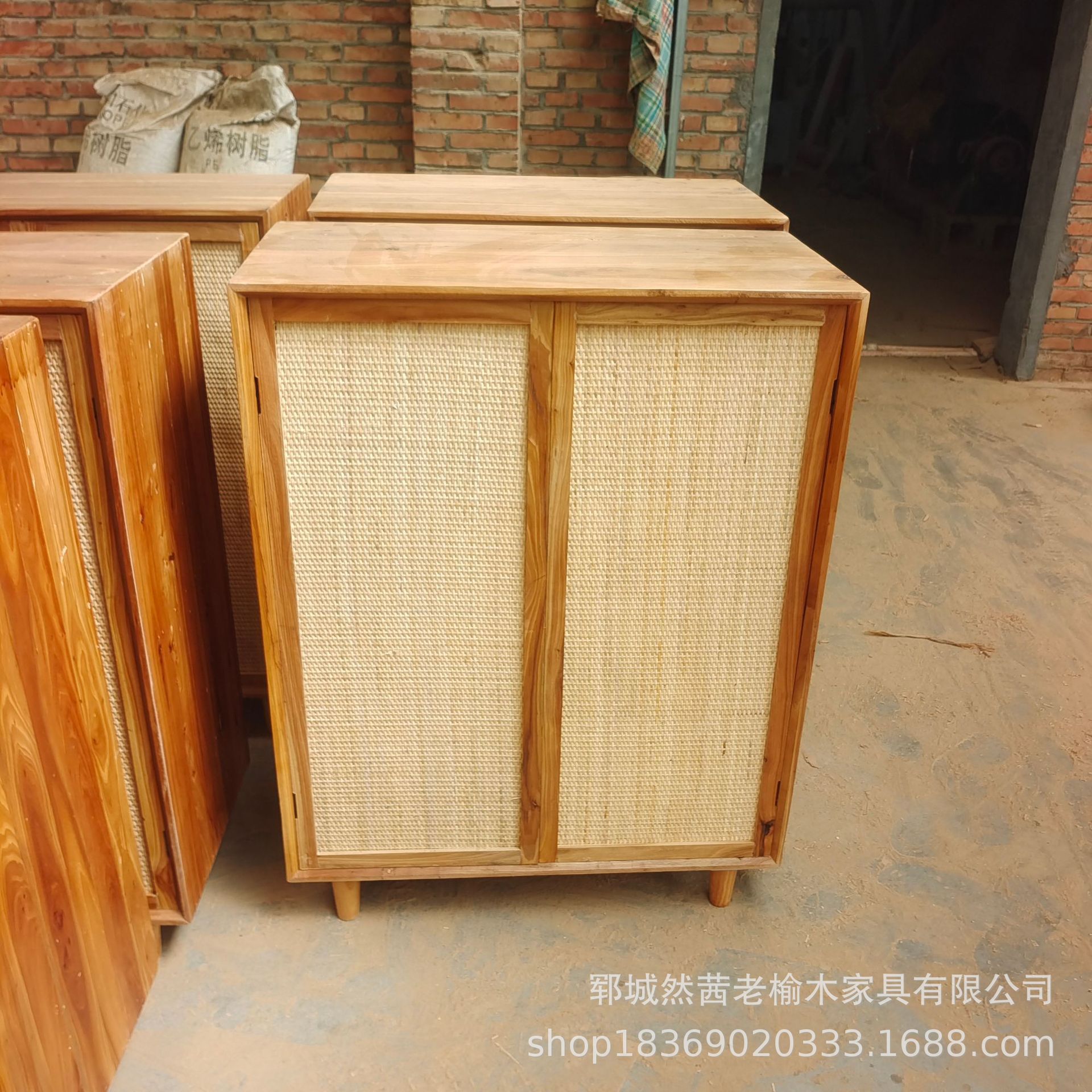新款实木玄关多功能收纳柜