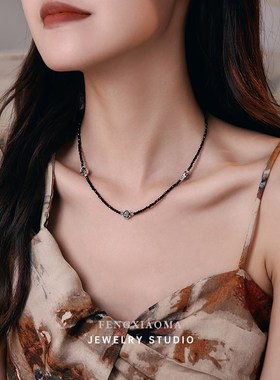 黑色珠子c玫瑰花项链女轻奢小众设计感气质锁骨链简约百搭潮脖颈