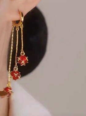 超仙红色钻球流苏耳扣女2024新款时尚气质网红耳环长款显脸瘦耳饰