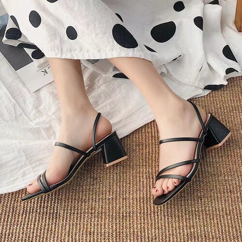 shoeswomen黑色细带凉鞋
