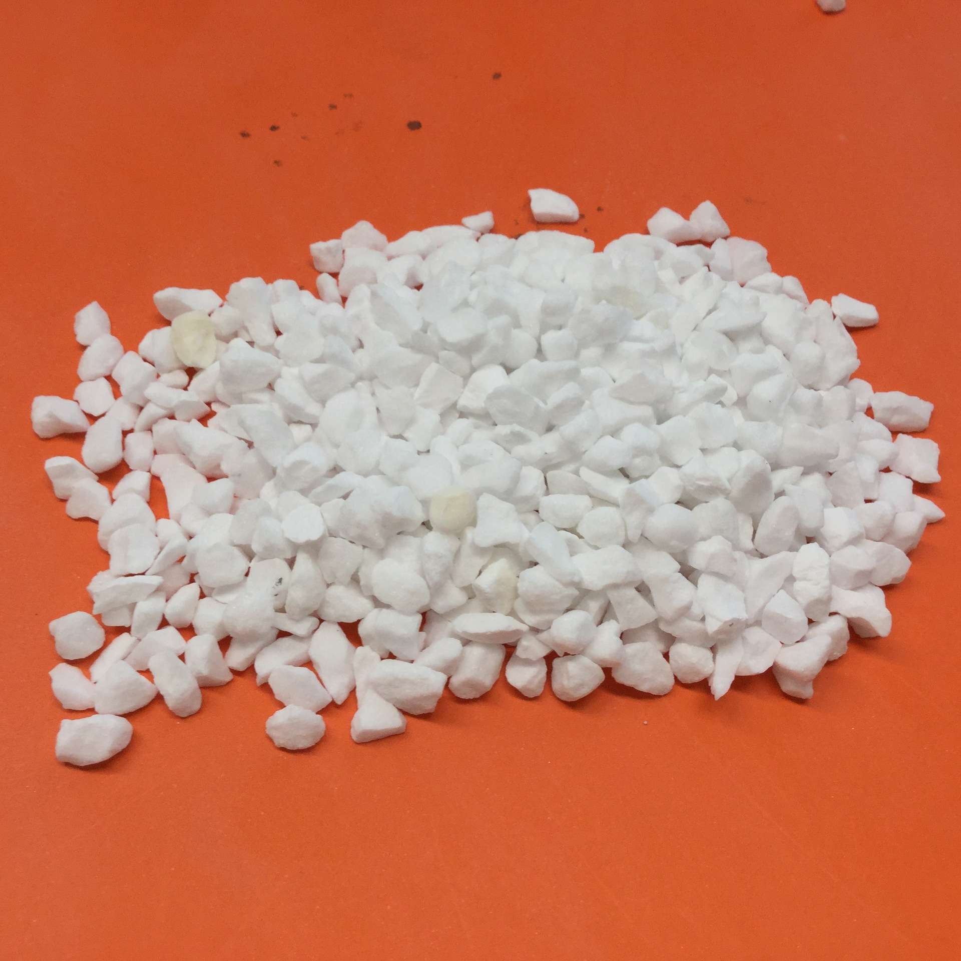 板状刚玉Tabular alumina/烧结刚玉/片状刚玉/四成研磨板状刚玉