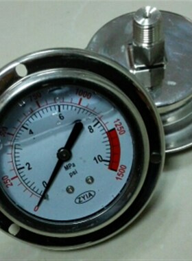 油压表 zyia 0-1500psi 10mpa 轴向带边罩充油耐震压力表 60-68mm