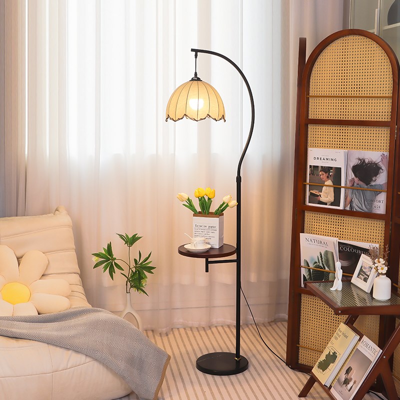 中古落地灯c2024新款客厅沙发旁边几置物架氛围感复古卧室床头台