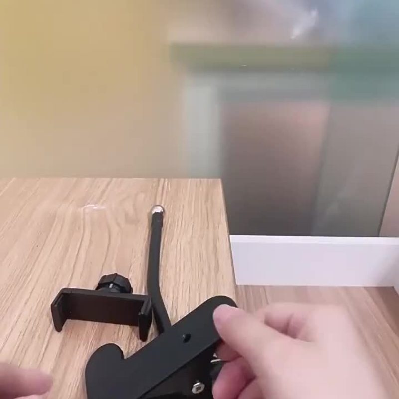 桌面直播金属大力夹手机支架360度软管床头手机支撑架