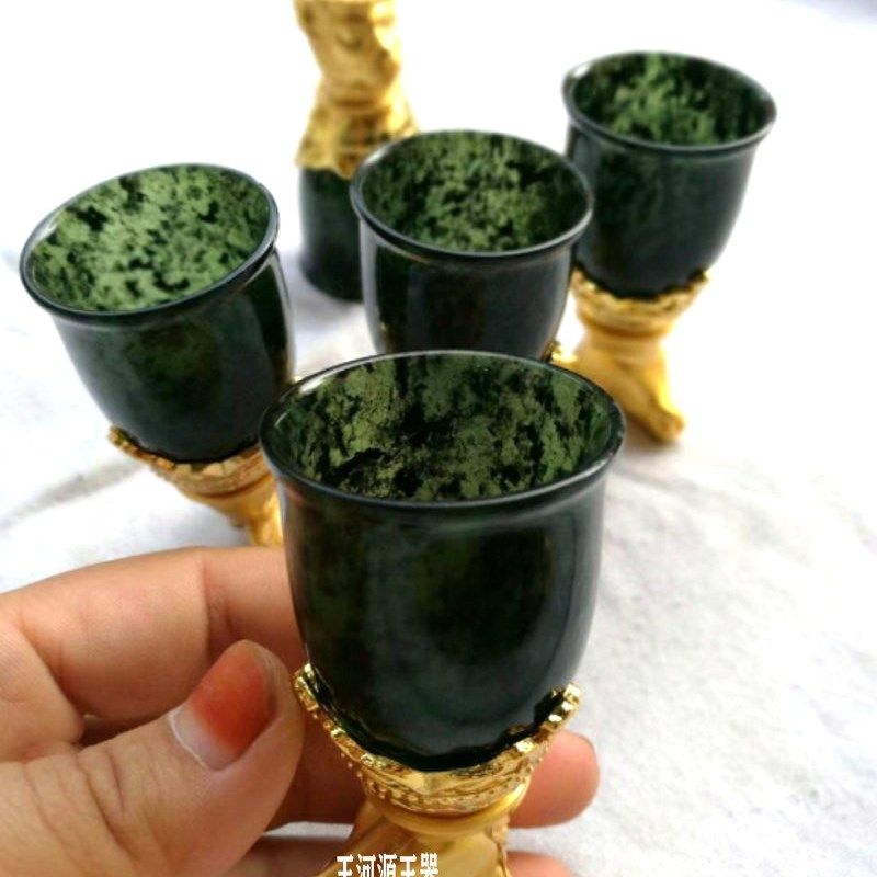 新疆墨绿玉玉十二生肖兽首酒杯套装家用高档12只酒具创意中式摆件