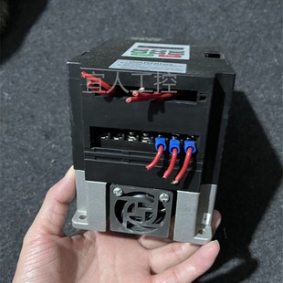 DV300 F1.5KW变频器 2015 220V 现货雕刻机调速器 9新