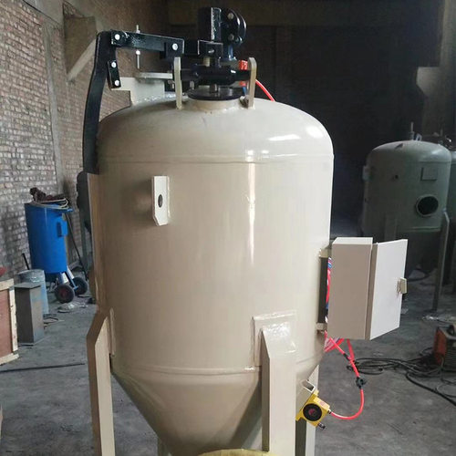现货箱式手动喷砂机除锈翻新