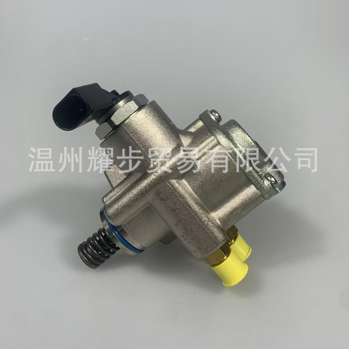 汽车高压燃油泵带堵头螺丝右端