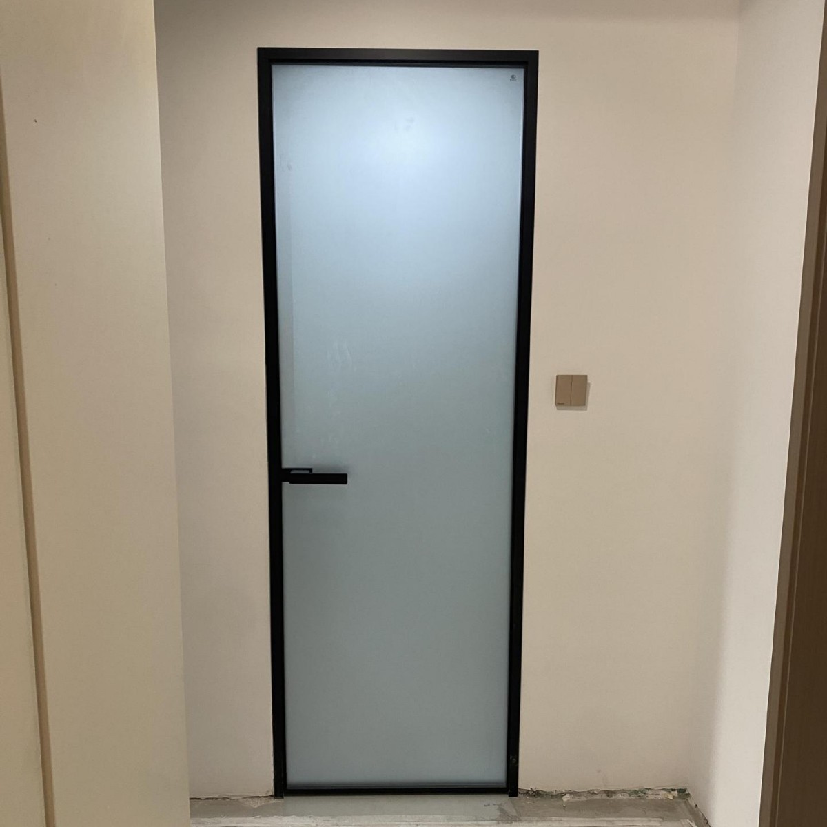 窄边铝合金法式油砂格子平开门