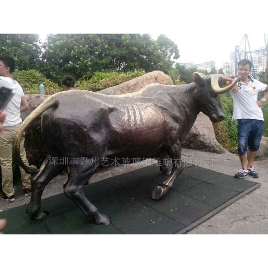 深圳直销玻璃钢大型仿铜动物牛雕塑园林景观工艺品铜牛摆件品