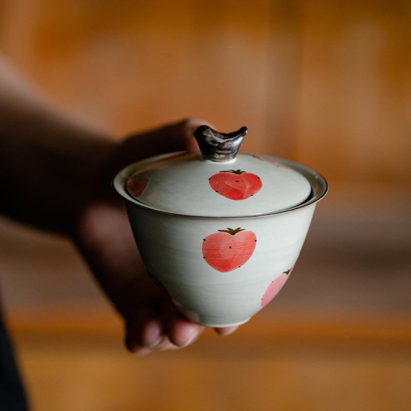 且来粉引手绘草莓盖碗陶瓷茶碗家用创意二才盖碗带盖泡茶碗手抓碗