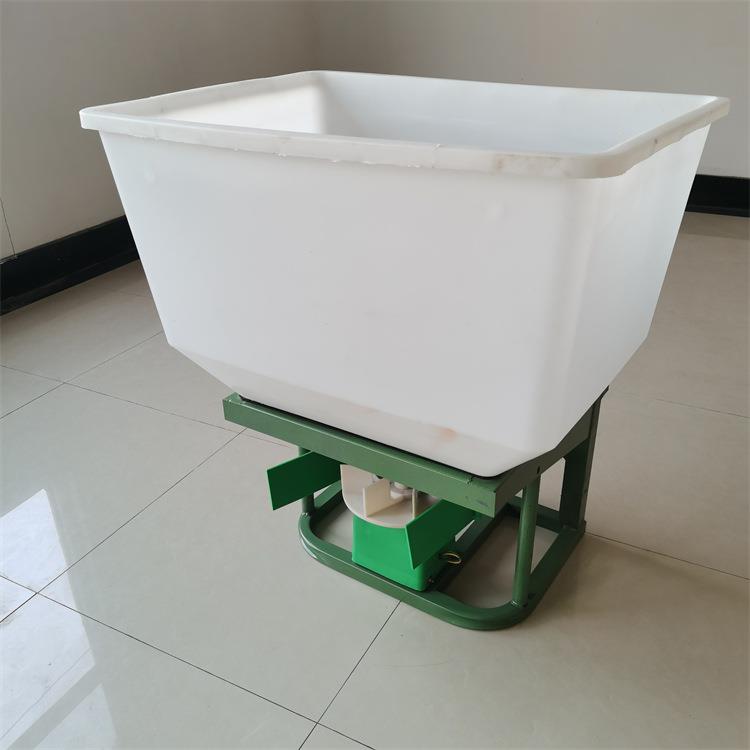 启泰手扶车前挂施肥机颗粒复合肥抛洒机农田耕种底肥撒肥机电动