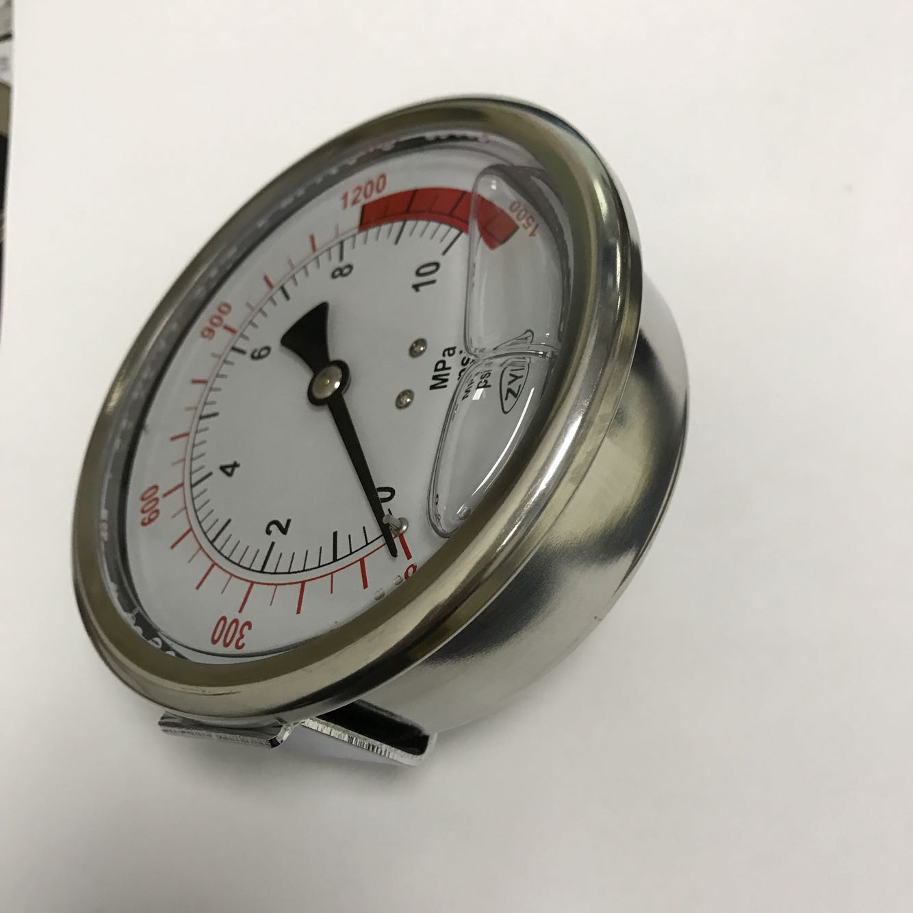 轴向偏心带支架耐震压力表 YN-100Z-u 压力10mpa 1500psi 直径100