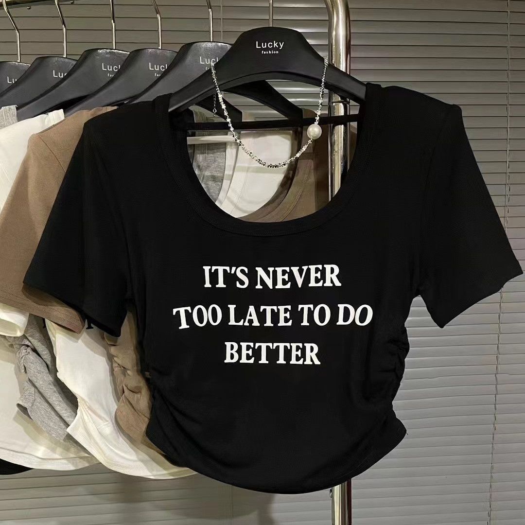 2025T恤设计字母印花露背短袖褶皱纯欲风辣妹修身显瘦上衣短款