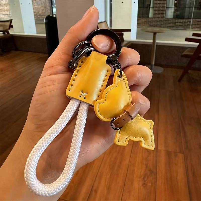 创意皮革法斗小狗钥匙链情侣可爱汽车包包挂件礼品饰品