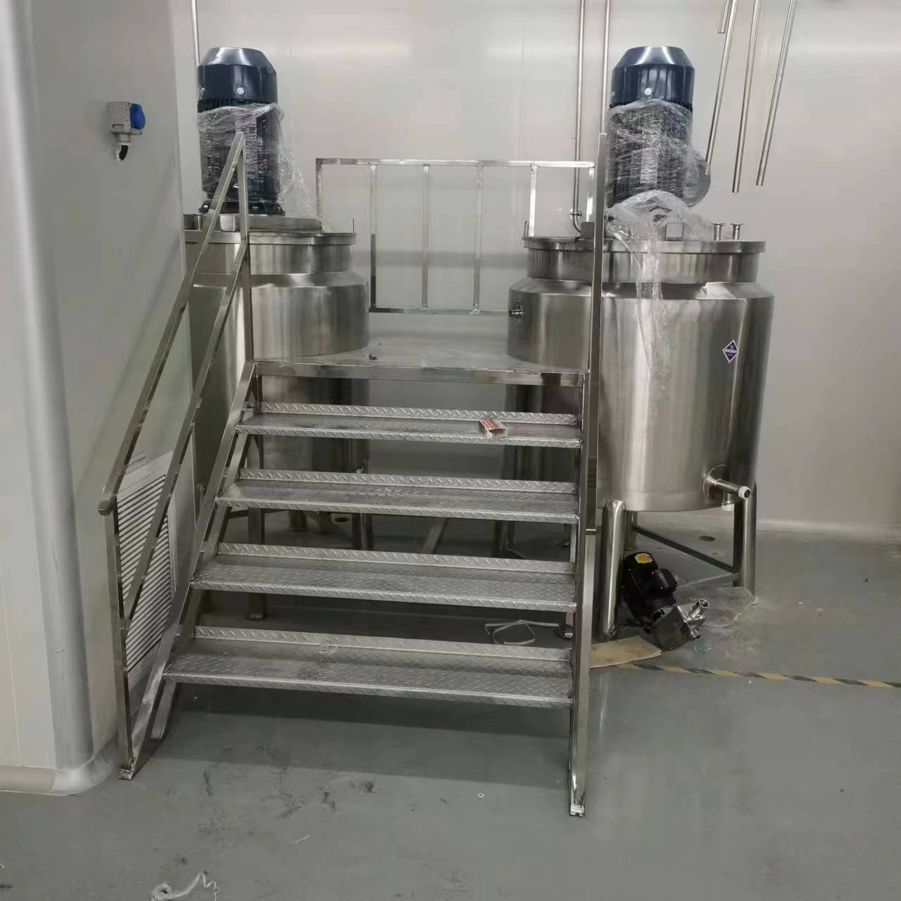 加热液体搅拌机304不锈钢电加热搅拌罐电动加热不锈钢液体搅拌机