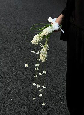 白色新娘手捧花婚庆风信子仿真花结婚花束高级感领证登记婚纱照