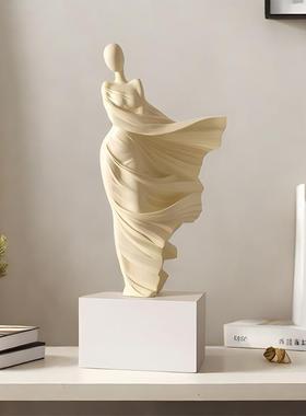 奶油风春风魅影艺术人物摆件高级感玄关客厅电视柜酒柜家居装饰品
