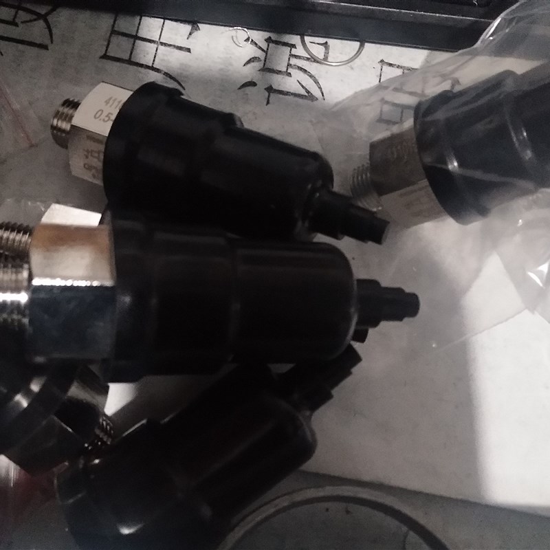 液压可调开关油压开关4110124T QPM11-NO 0.5-10公斤可调压力开关