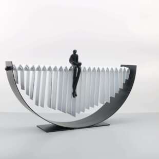 北欧轻奢金属创意人物造型艺术品装饰样板房家居玄关电视柜摆件